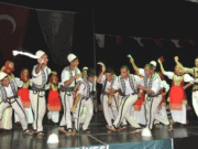 Cumhuriyet Meydanı dans yarışmasına sahne oldu