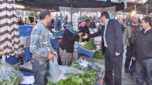 “DİNÇ PAZARLARA İNDİ”